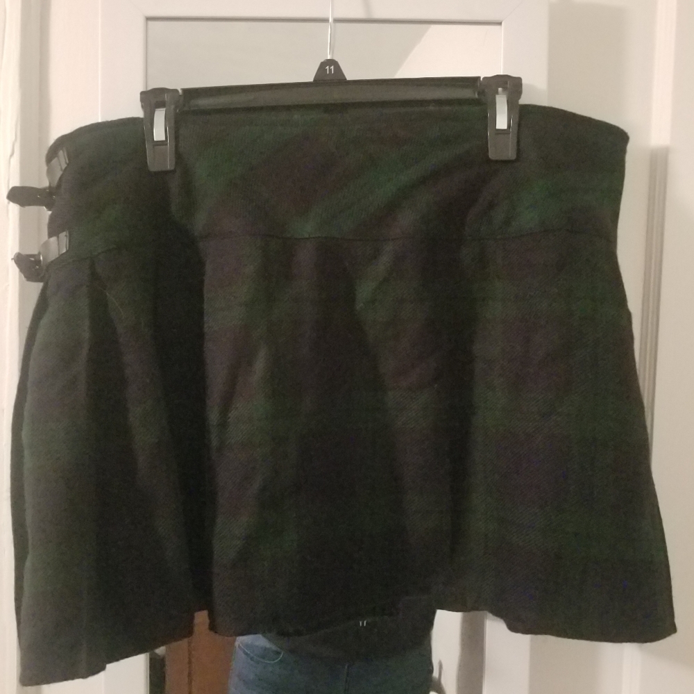 Wrap around kilt size 38 waist dark green and black plaid
